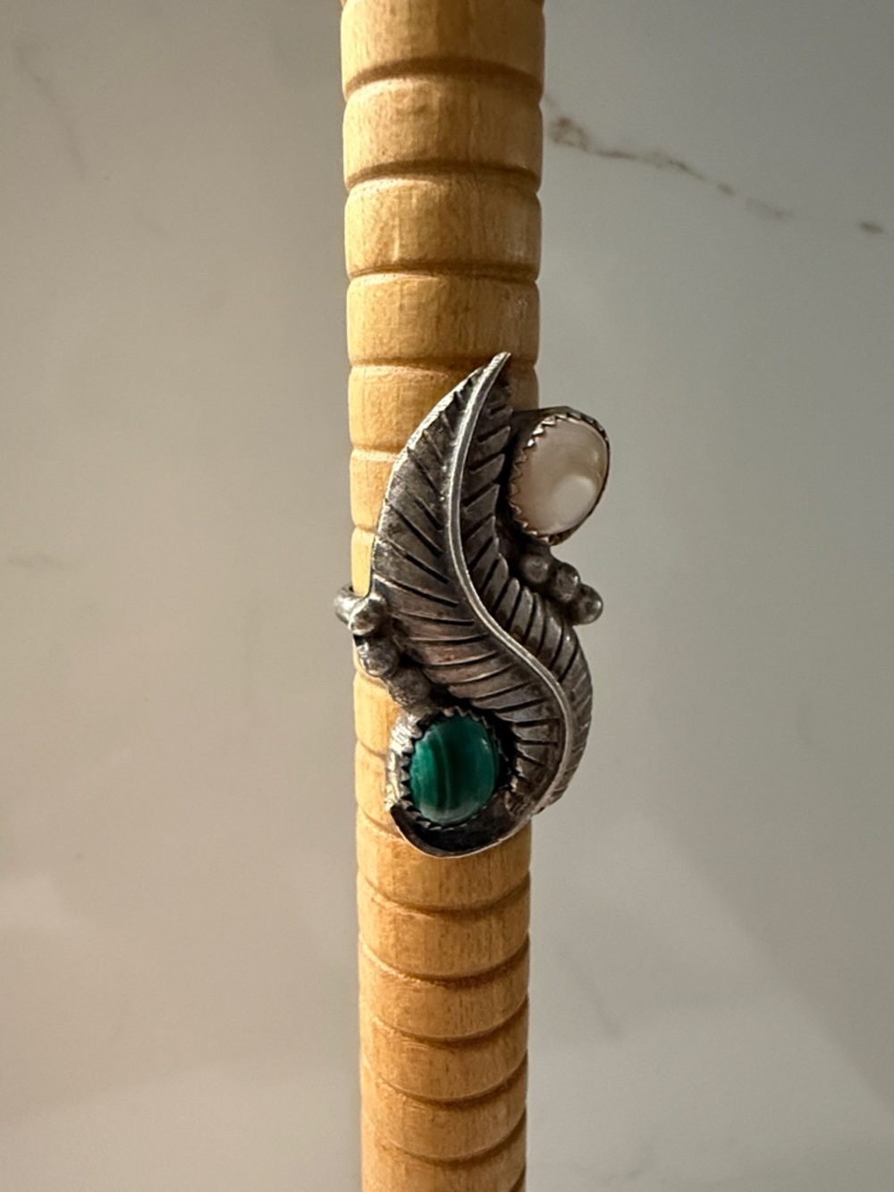 Vintage Native Sterling Silver Ring Malachite and Mother of Pearl